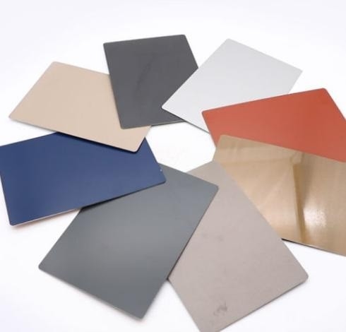 RAL-Farbe beschichtete Breiten-Spitzen-15-40μm hintere 5-20μm beschichtende Masse der Aluminiumfolie-200-1500mm